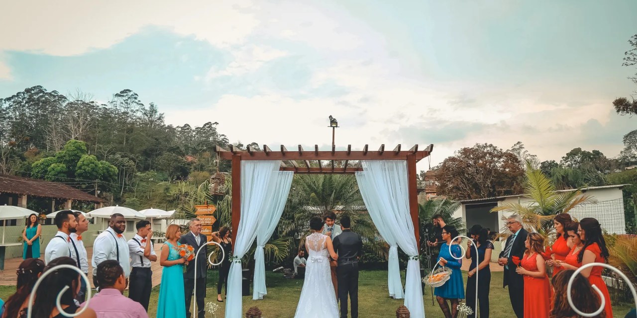How to Set up a Wedding Ceremony